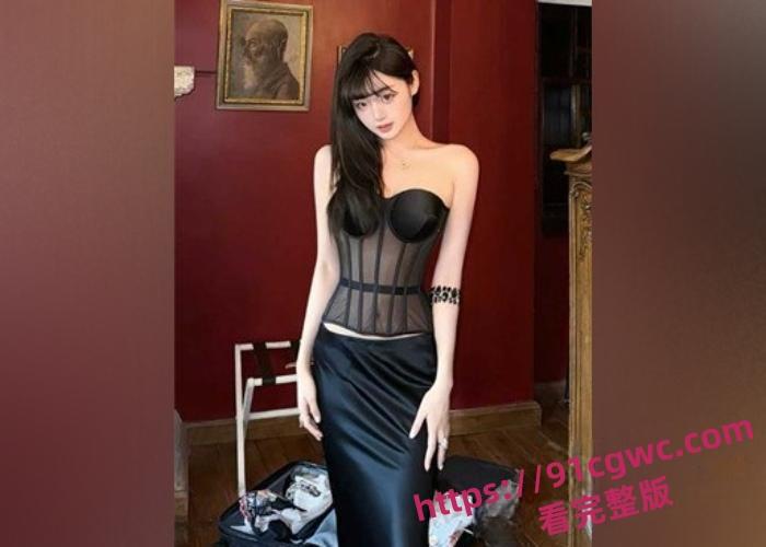 上海超美校花赵琳娜被富豪公子哥分手抛弃，性爱不雅视频曝光 穿黑丝被打桩爆操反差惊人