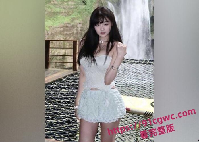 上海超美校花赵琳娜被富豪公子哥分手抛弃,性爱不雅视频曝光 穿黑丝被打桩爆操反差惊人-4