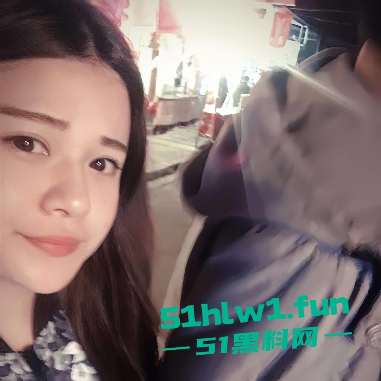 山东临沂罗庄，已婚人妻付晓伟，高颜值性瘾骚逼，背着老公当鸡巴套子，口交技术一流，做爱视频被老公发现曝光！-8