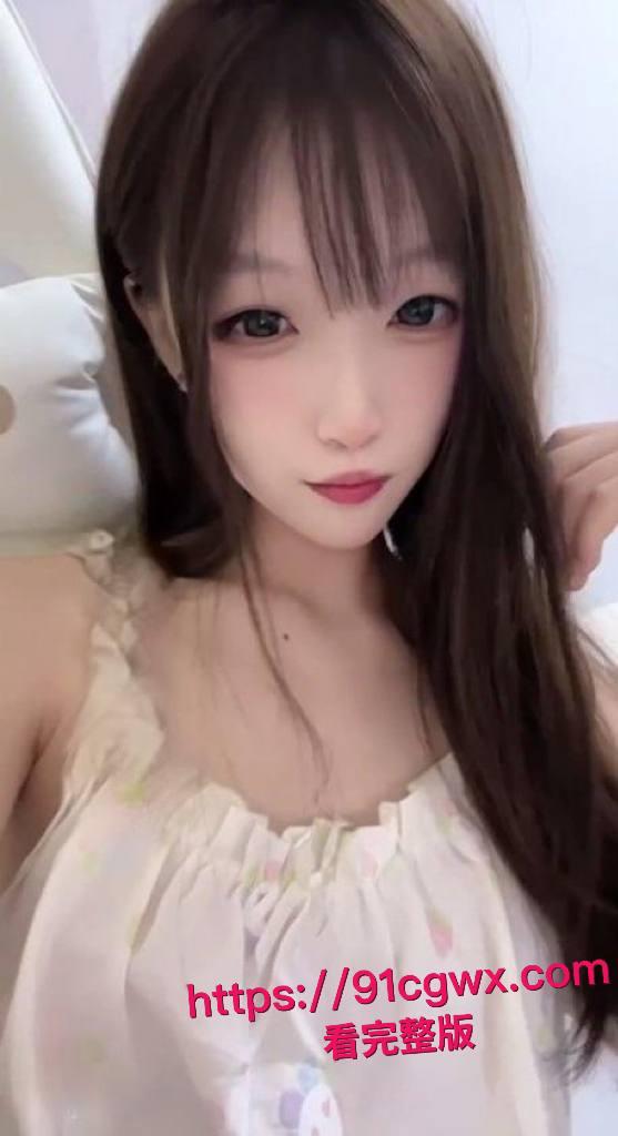 顶级反差福利姬神探狸狸黑历史大爆!从地下裸聊上岸网红,清纯脸蛋下藏骚货本性,全裸猫耳跪舔水晶棒!-5