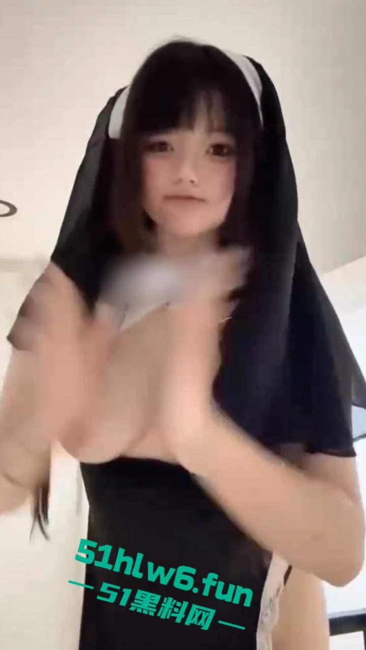 四川绵阳19岁大奶母狗【黄涵妤】献身金主受网调，人美啵大不惧羞涩怼脸出镜只为刺激！