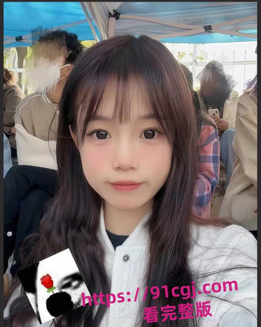 乖巧的新疆大学生妹子和黄毛哥无套疯狂做爱被后入爆操 黄毛妹子的口活非常棒！