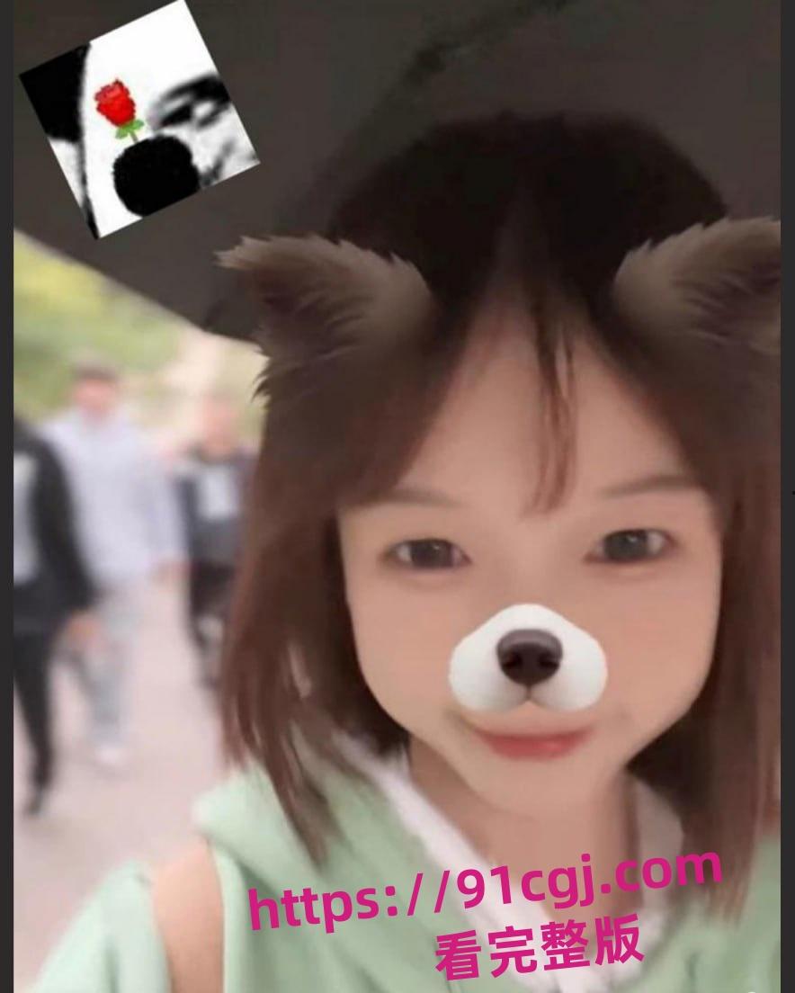 乖巧的新疆大学生妹子和黄毛哥无套疯狂做爱被后入爆操 黄毛妹子的口活非常棒！-6