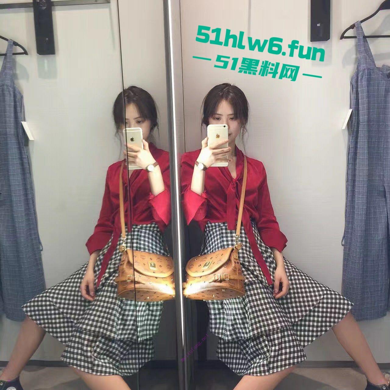 神似王祖贤的校花女神，身材极品大长腿白嫩诱人被老司机学长拿下，酒店露脸啪啪无套内射。