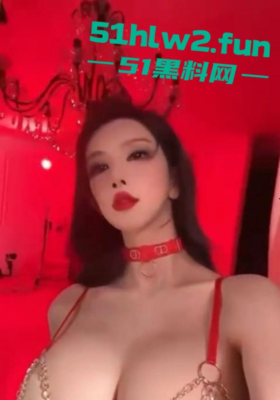 抖音【赵舒琪】约炮视频炸锅,16万粉的网红骚到飞起,自摸加啪啪,土到掉渣还挺上头!-8