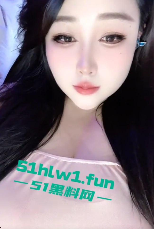 抖音67万粉的【崔崔567】直播巨乳木瓜在线钓鱼，真空会议室金钱诱惑下巨乳露奶，土豪狂刷礼物后续更劲爆！