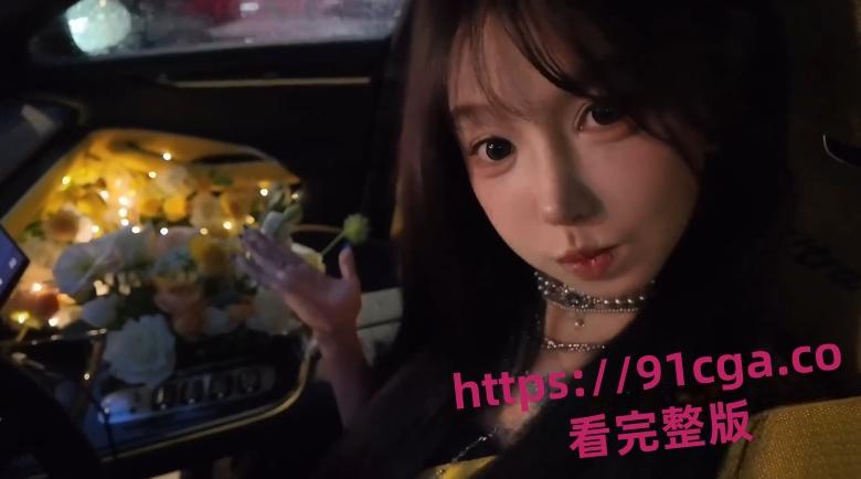 悠米er穿高跟鞋驾驶小米Ultra 发生车祸 发视频称刹车失灵随后将视频删除！