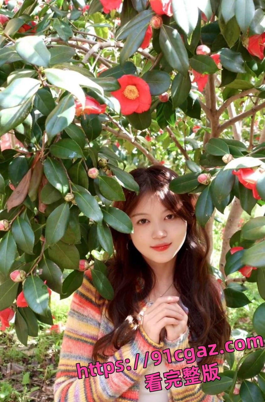 深圳某医院极品颜值的护士 徐怡雯 一线天鲍鱼被男友肉棒操的身体都抽搐了！-1