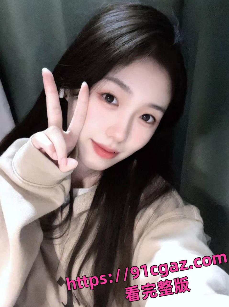 深圳某医院极品颜值的护士 徐怡雯 一线天鲍鱼被男友肉棒操的身体都抽搐了！-3