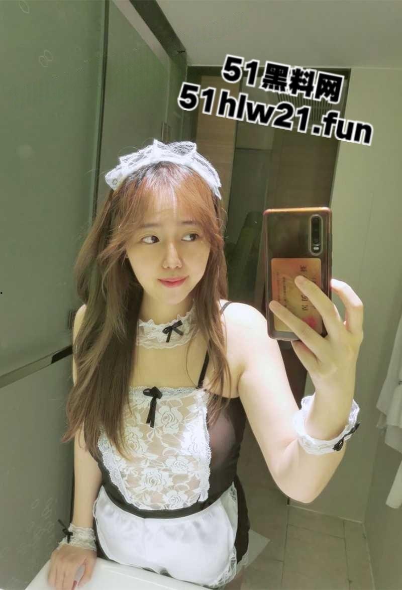 顺德农行职员【陈雪莹】乱交视频流出，清纯御姐独爱3P群交被两男前后顶操，叫声酥麻诱人。