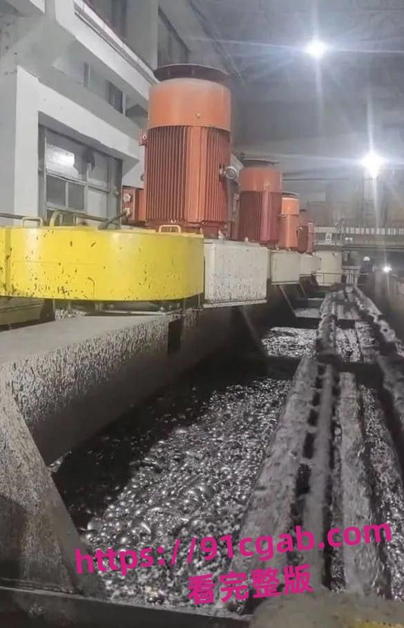 东北大学6名学生矿厂参观意外坠落溺亡？格栅板塌了，太惨了！-7