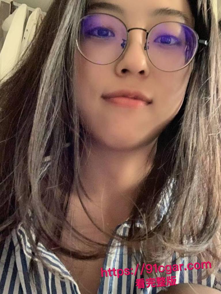 乱伦大神爱穿丝袜的骚妈 后爹在楼下麻将 妈妈在楼上被我插大肥屁股 极度刺激爽啊