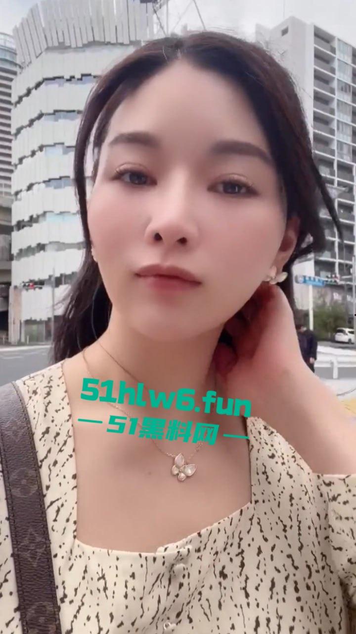 万人求的高颜值御姐【katayama】超人气巨乳女神，九头身S型F杯巨乳风情万种反差婊，最新合集流出。