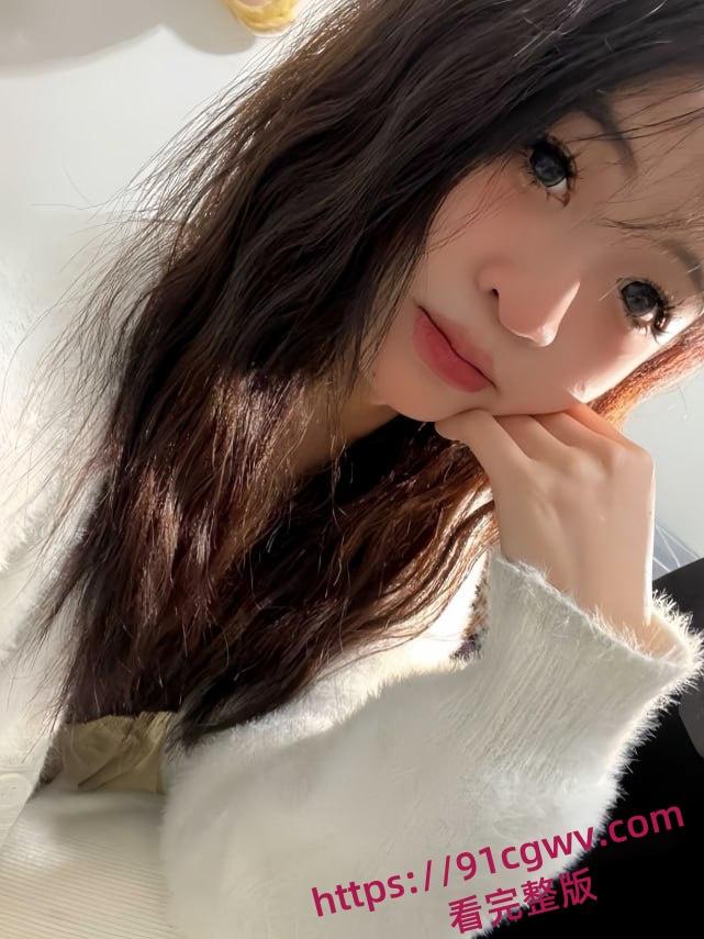 越南胡志明市的环球小姐医学生 Vo Hong Ngoc Hue 极品泄密流出性爱视频!-8