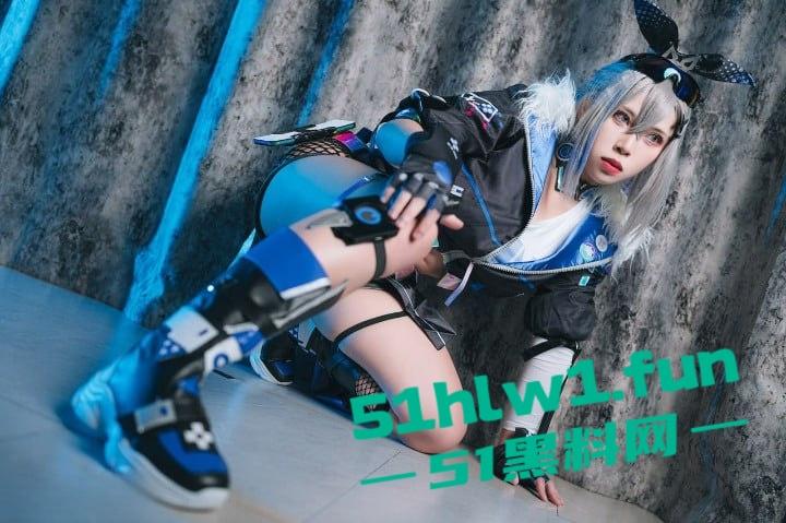 COS圈绝美【coser浵卡】淫荡银狼,完美尤物,巨乳美鲍口交干炮一条龙视频真是直呼过瘾。-6