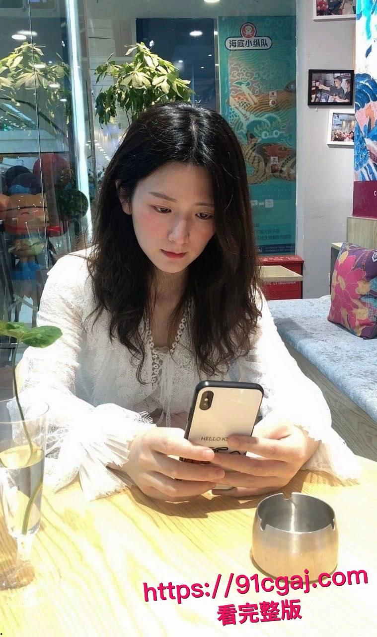 长沙黑料爆棚！兄嫂通奸实录，巨乳熟女嫂子败火神器，沙发上直接开干，奶子晃荡浪叫连连，内射狂喷不带停！