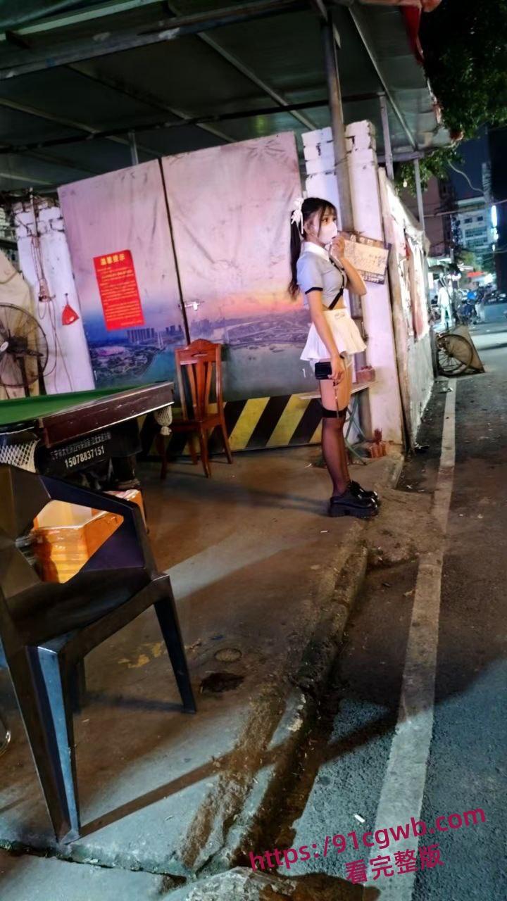广西南宁琅西菜市站街女后续火爆全网后竟排起长龙队 小姐姐骚逼被操到冒烟