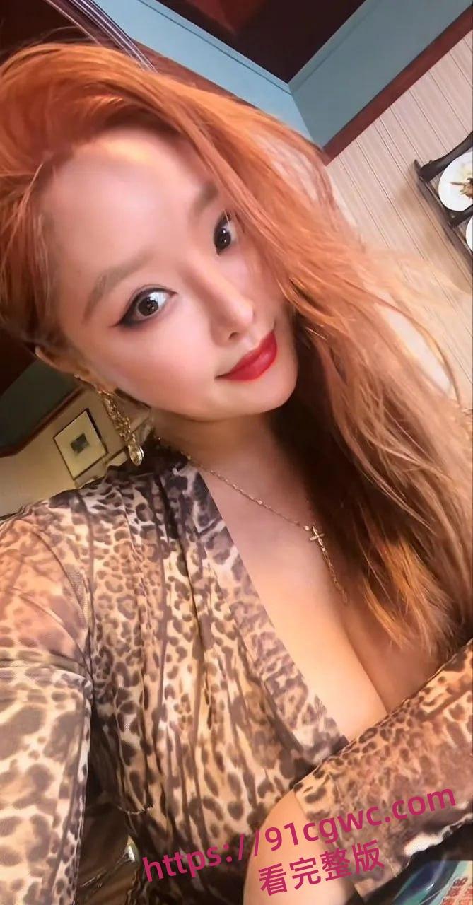 抖音丁老师肥臀巨乳健身婊私密视频曝光！跪舔金主爸爸鸡巴后入爆操，网红母狗真面目大白