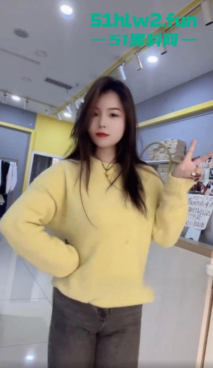 快手擦边网红【小婊妹】露骨收费福利曝光，300元欣赏自慰秀2000元线下约会干炮激情一夜。