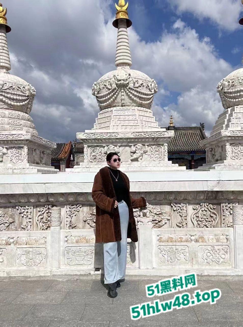 抖音擦边女坦克【S嘉嘉爱睡觉】（BBW版）不雅自慰捏奶私拍被曝光网络，巨奶女坦骚的惊人！