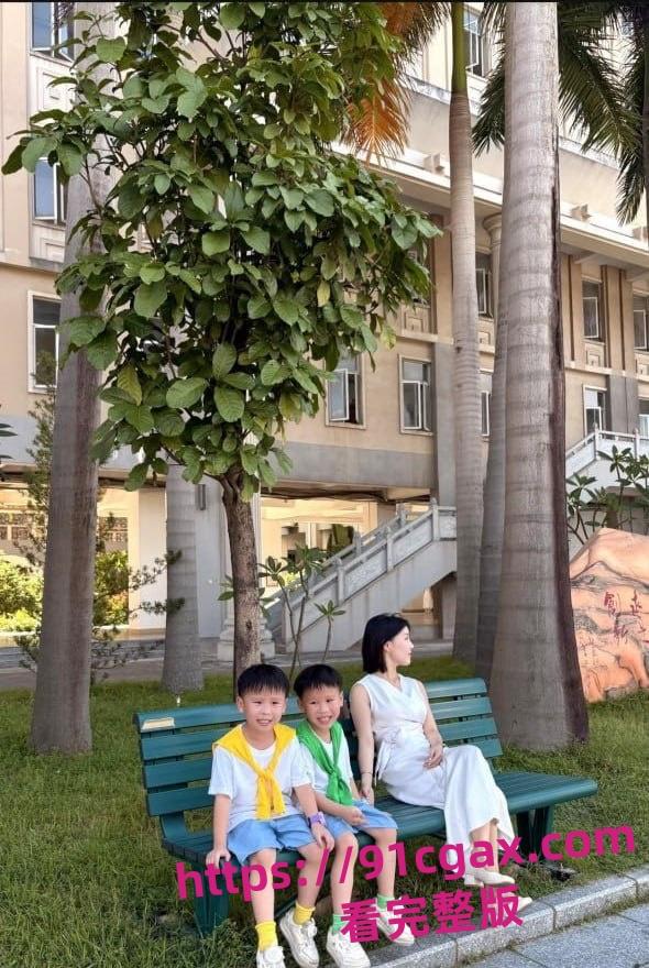 广西梧州已婚人妻罗露珠广州出轨 被炮友多姿势爆操 绿帽丈夫曝光视频!-4